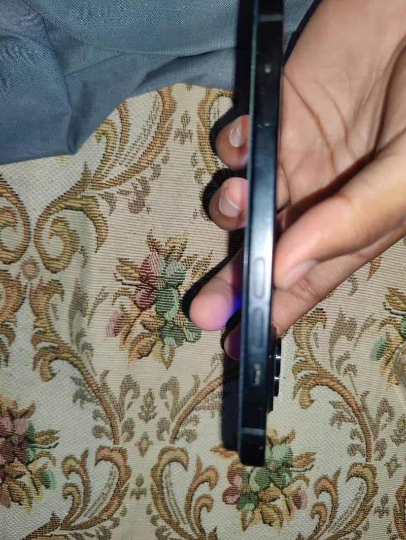 Apple iPhone 15 2