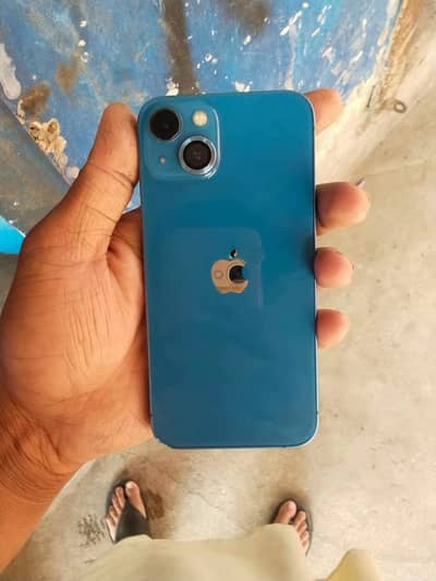 Apple iPhone 13
