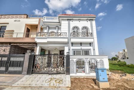 5 Marla House Available for Rent Prime Location