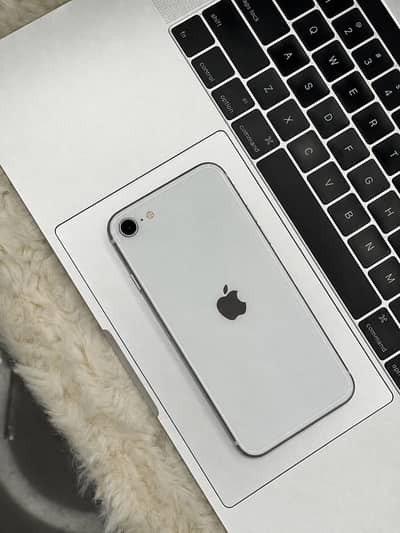 iPHONE SE (128GB) NON PTA