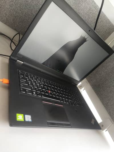 Lenovo Thinkpad workstation