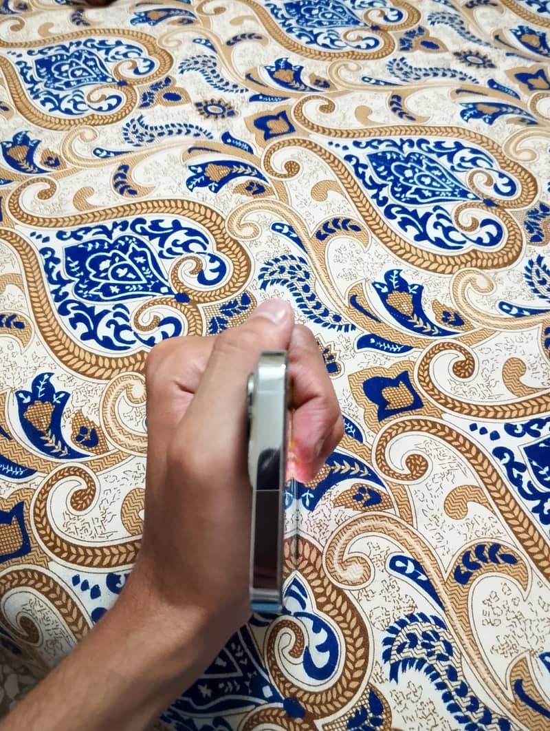 iphone 13 pro 1