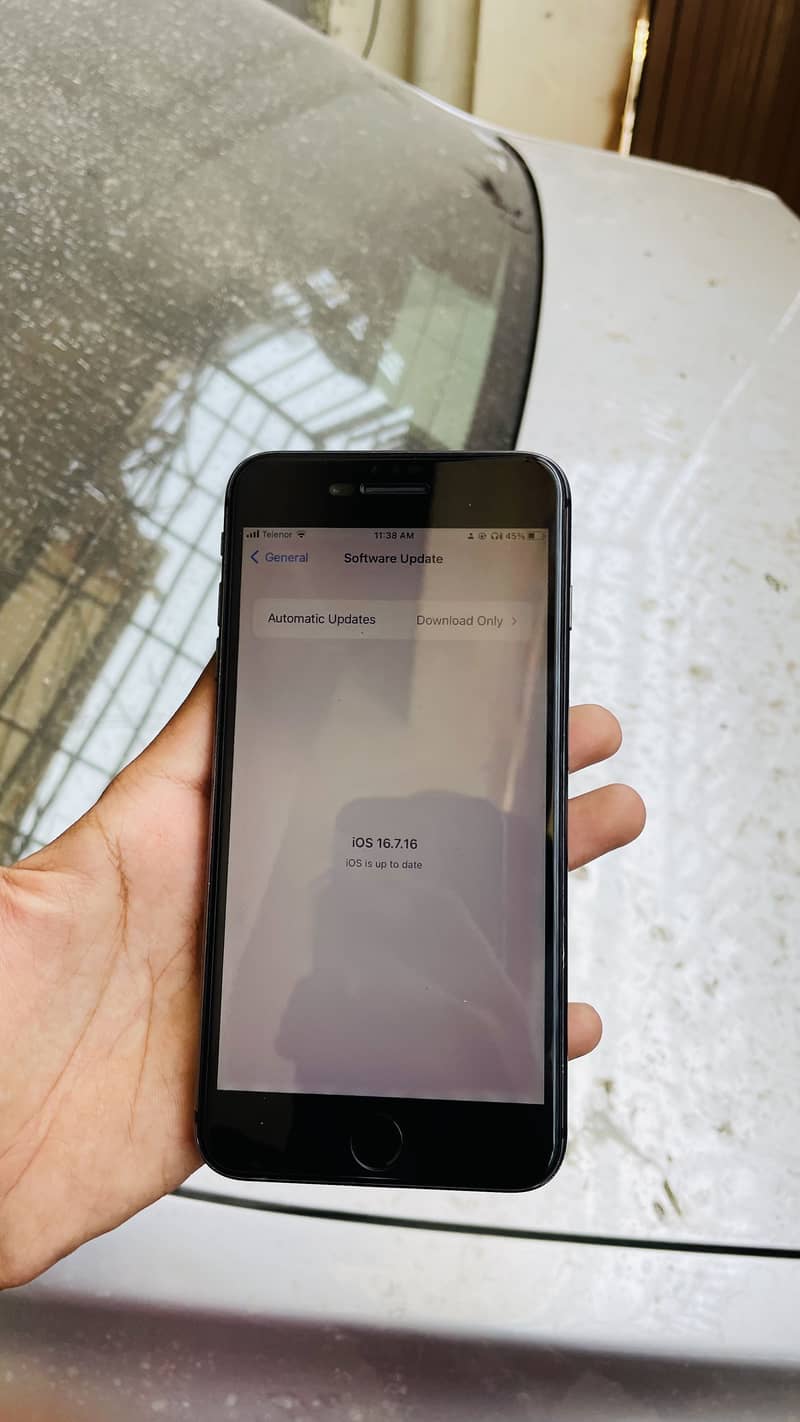 Apple iPhone 8 Plus 9