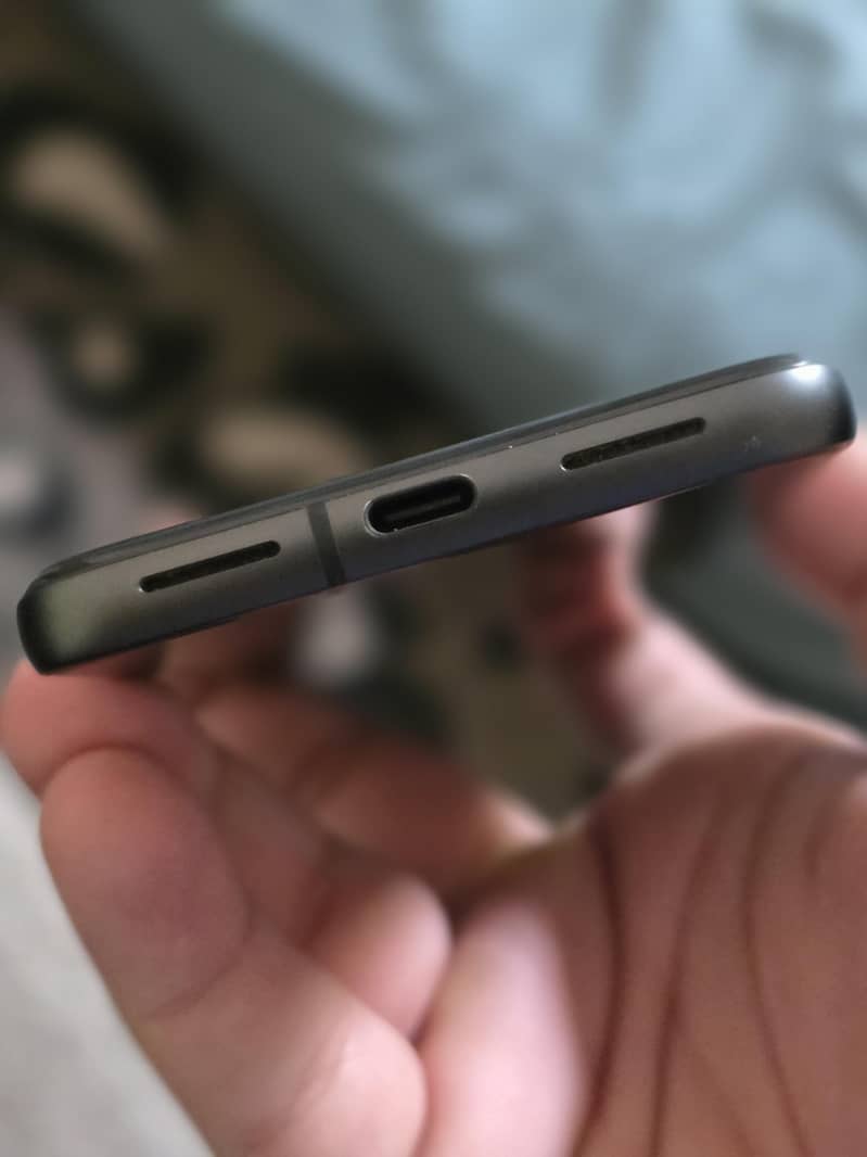 Google Pixel 8 5