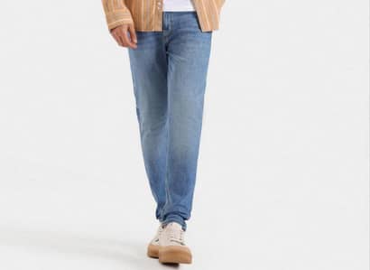 new cropped jeans with tags not used