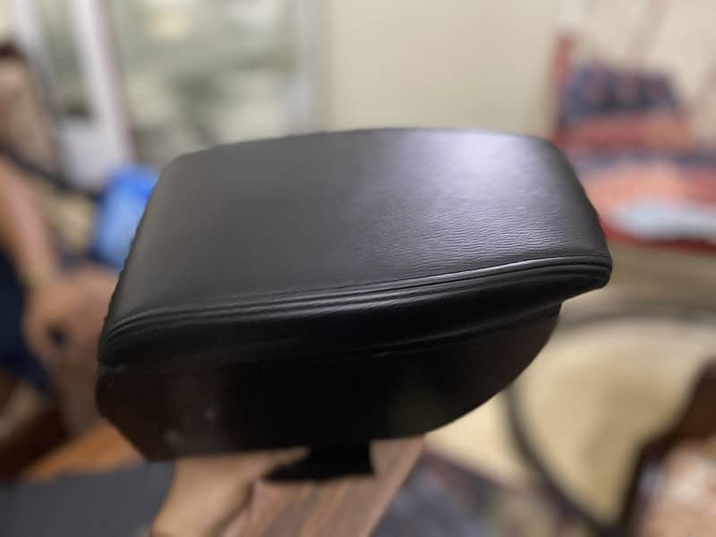 UNIVERSAL ARMREST 1