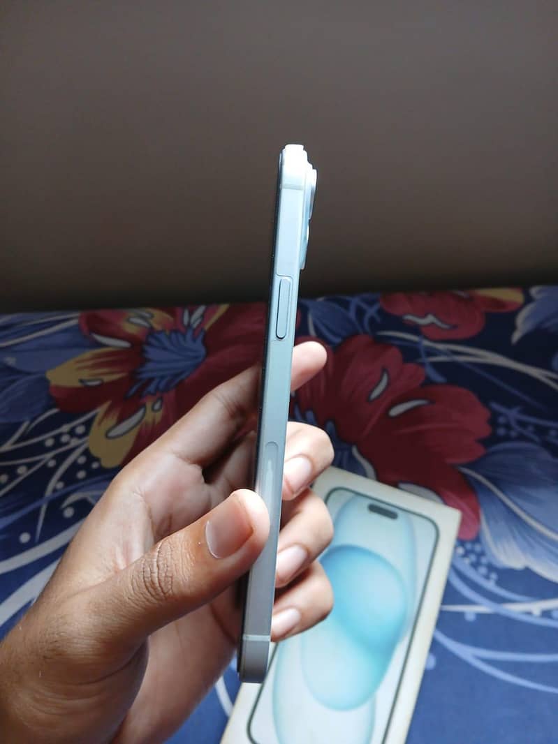 Apple iPhone 15 plus 4