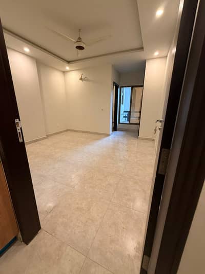 1 BED FOR SALE IN ZARKON HEIGHTS G15 ISLAMABAD