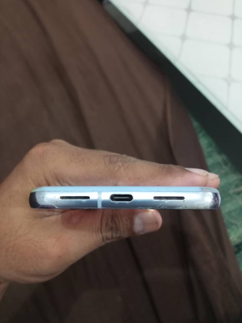 Google Pixel 8 Pro 6
