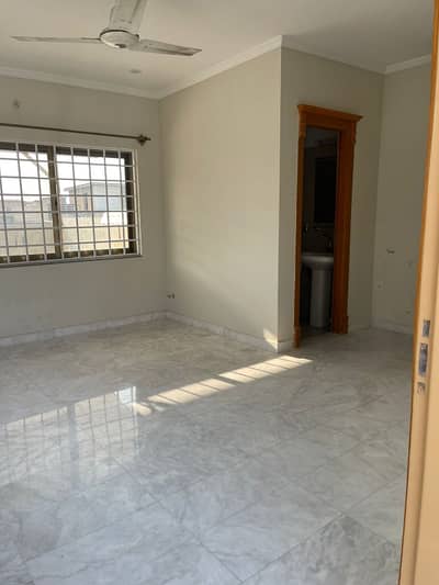 3 Bedroom Upper Portion Available For Rent In Korang Town