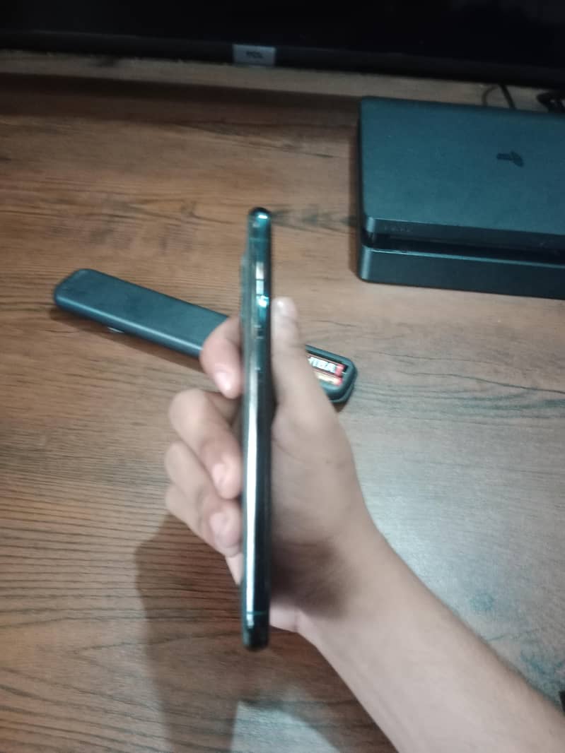iphone 11 pro 3