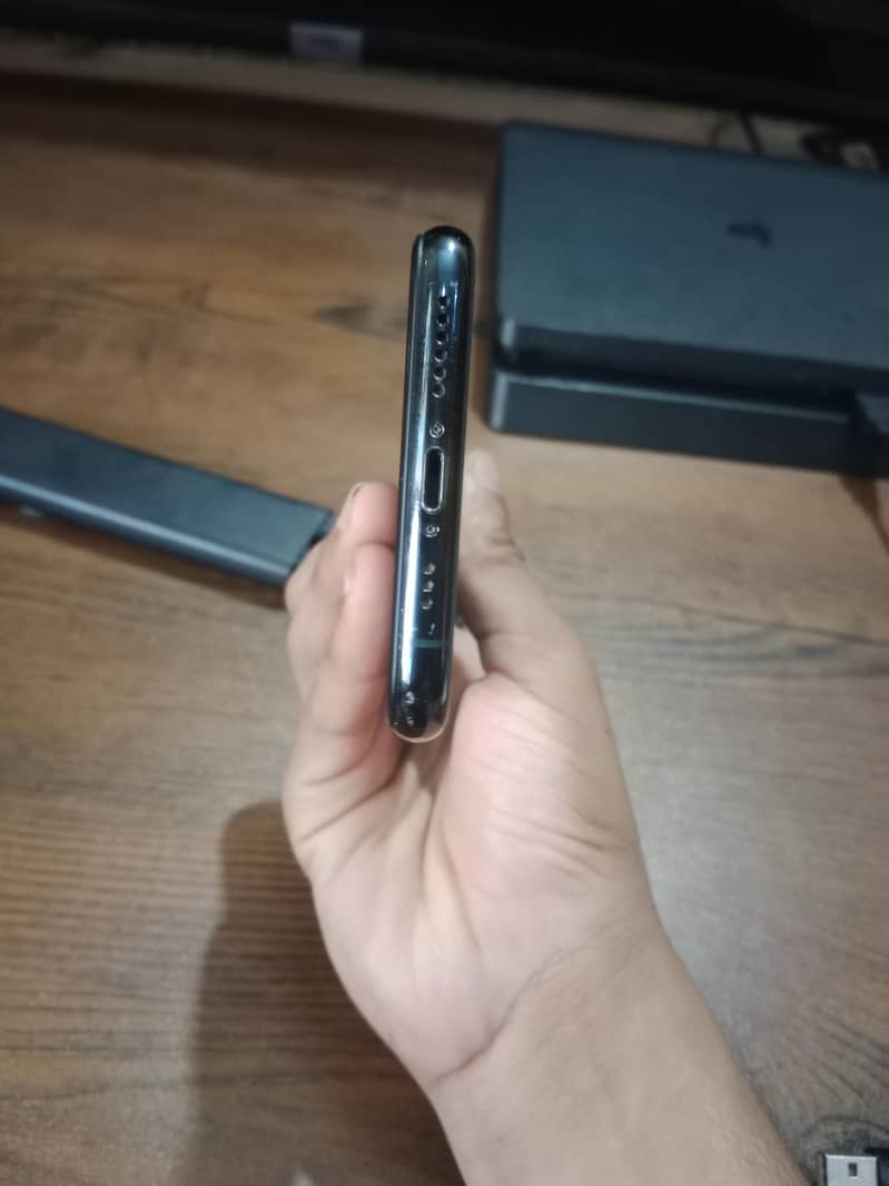 iphone 11 pro 5