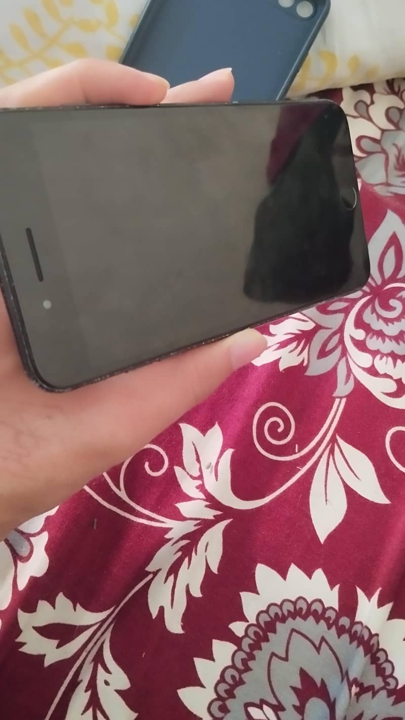 Apple iPhone 7 Plus 5