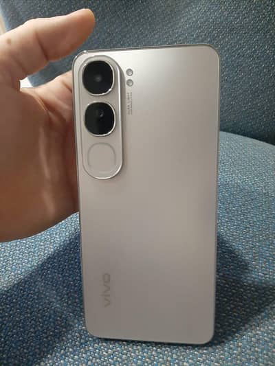 Vivo Y200 mint condition