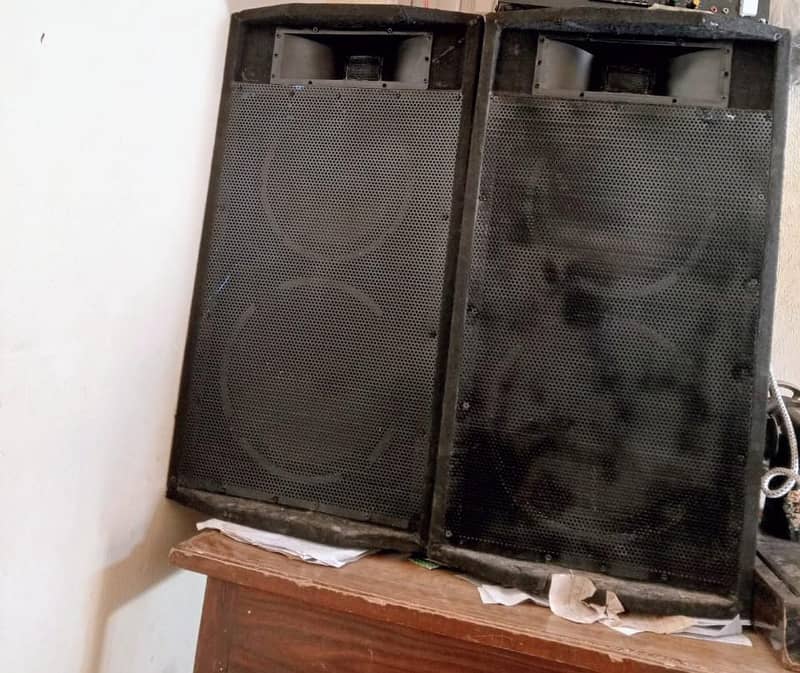 speakers 0