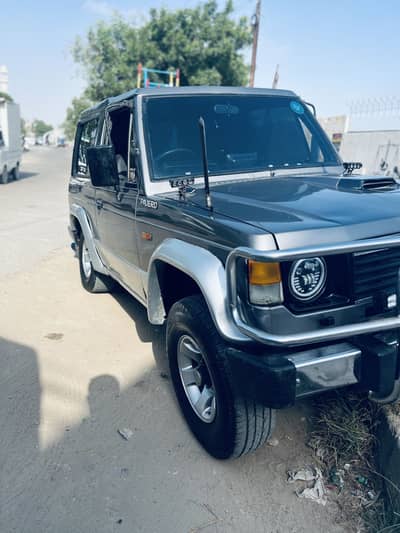 Mitsubishi Pajero 1988