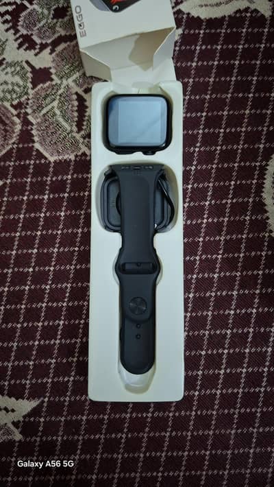 Watch 8 max new with black strap and all accesories