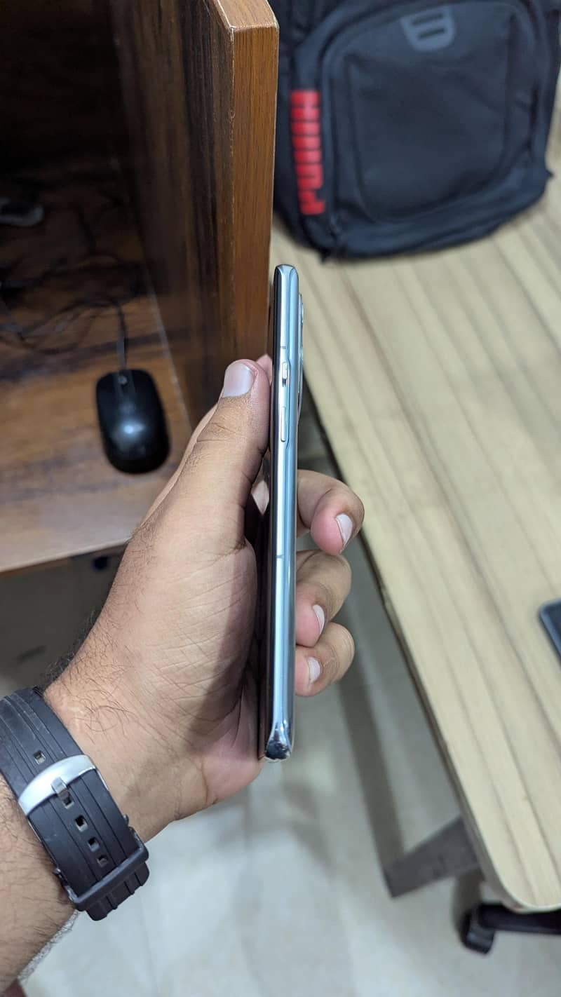 One Plus 9 Pro 4