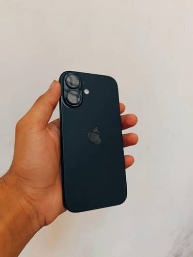 Apple iPhone 16