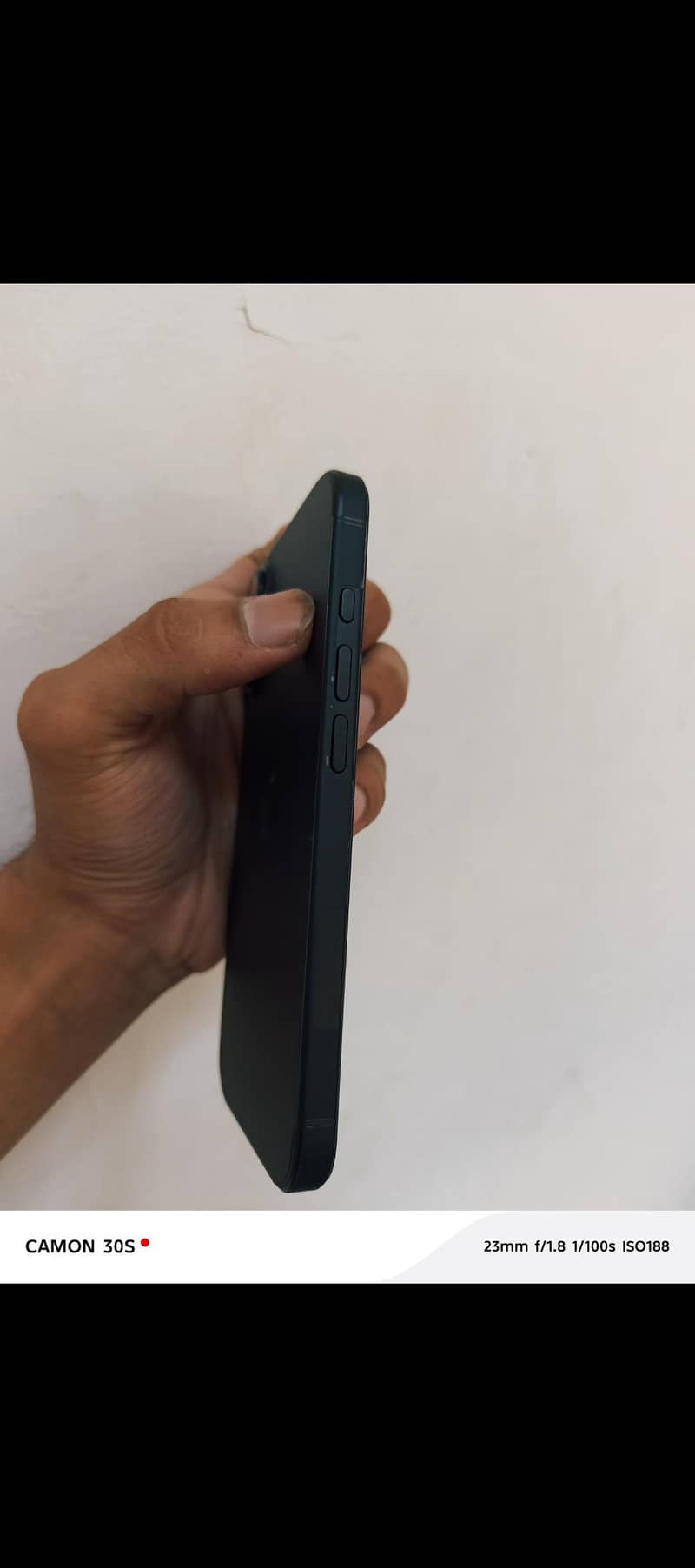 Apple iPhone 16 5