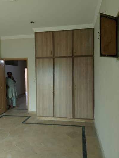5 Marla 2nd floor flat available for rent in PIA housing society E block