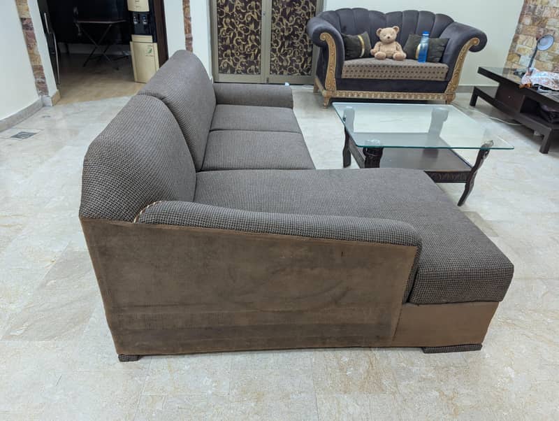 L SHAPE GOLDEN SOFAA. + table combo. 5