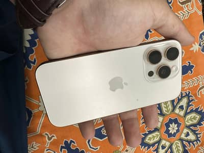 Apple iPhone 16 Pro