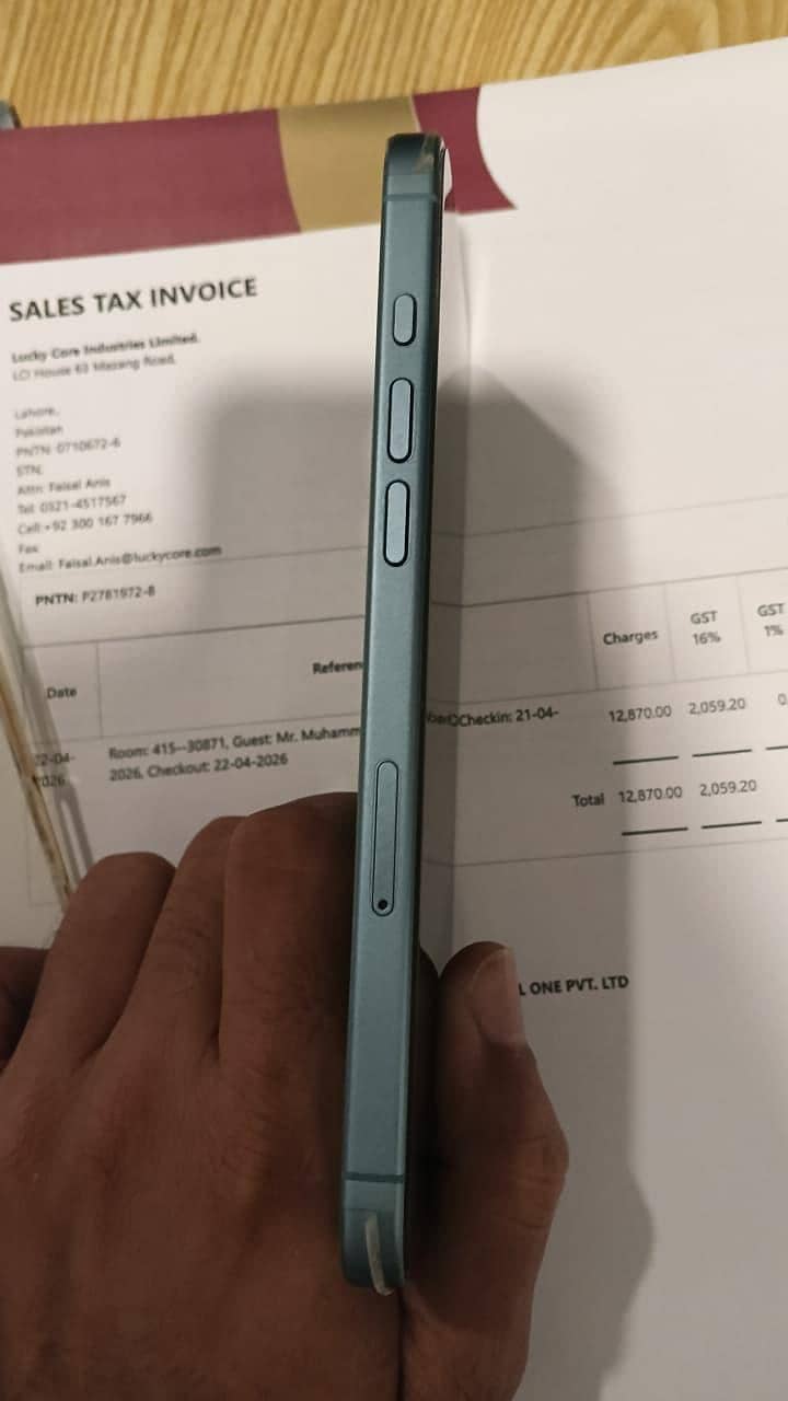 Apple iPhone 16 Plus 1