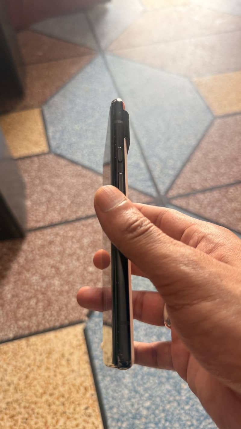 Google Pixel 6a 5