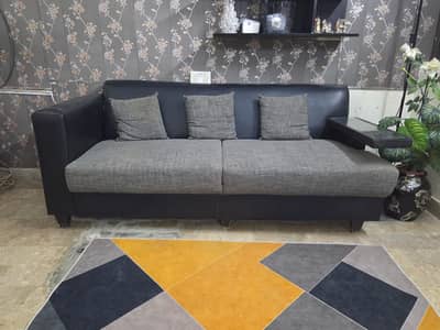 5 Seater Sofa Set | Modern Design | Excellent Condition