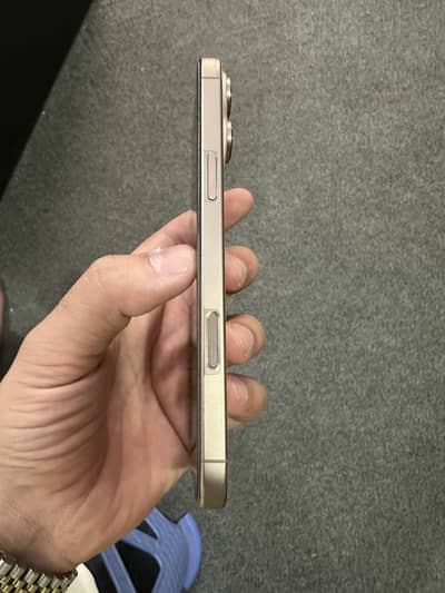 Apple iPhone 16 Pro Max