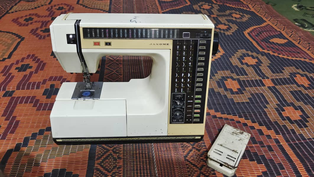 Janome Memory Craft 6000 Computer Machine 2