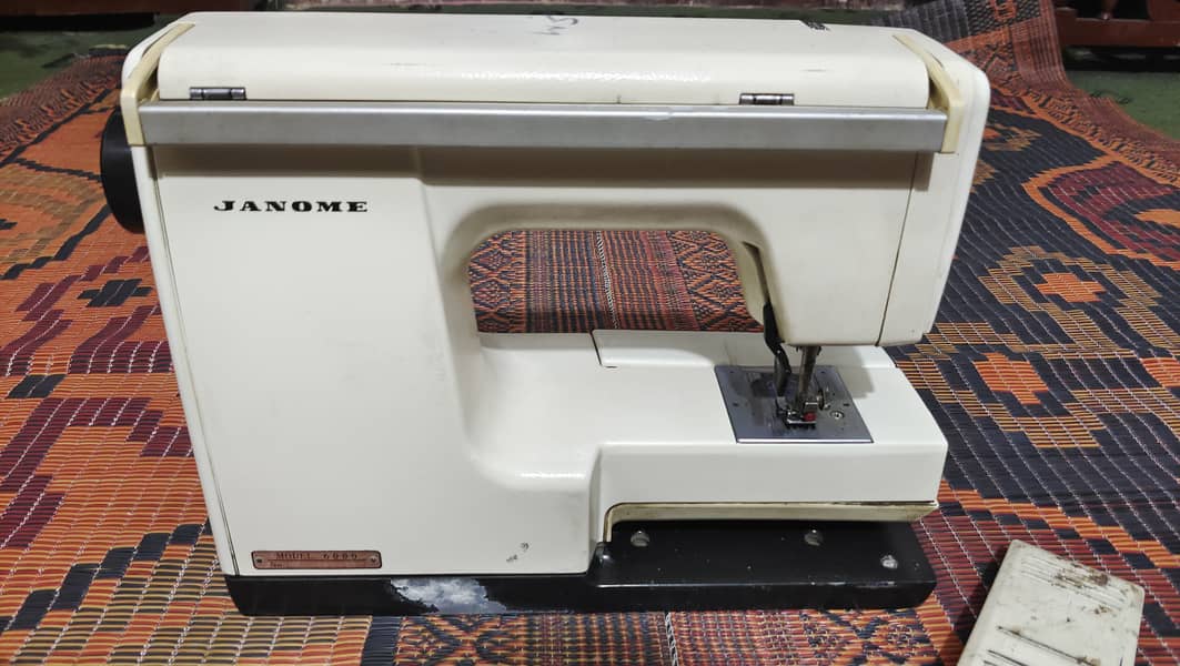 Janome Memory Craft 6000 Computer Machine 4