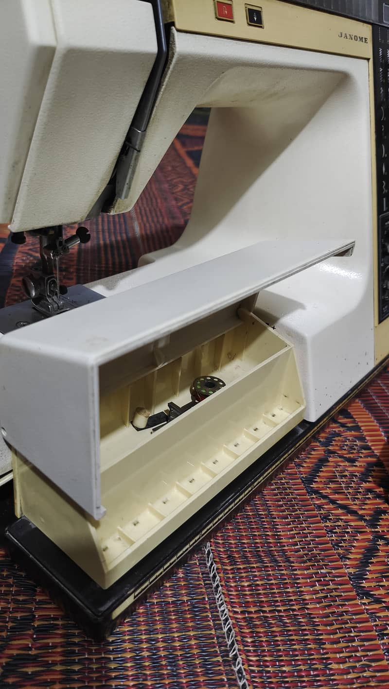 Janome Memory Craft 6000 Computer Machine 7