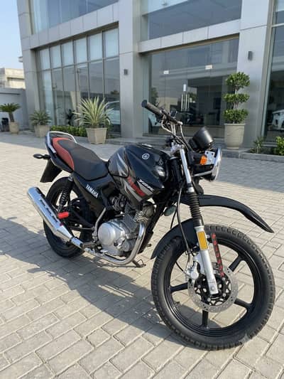Yamaha YBR 125G 2016 Black Japanese assambel – Excellent Condition