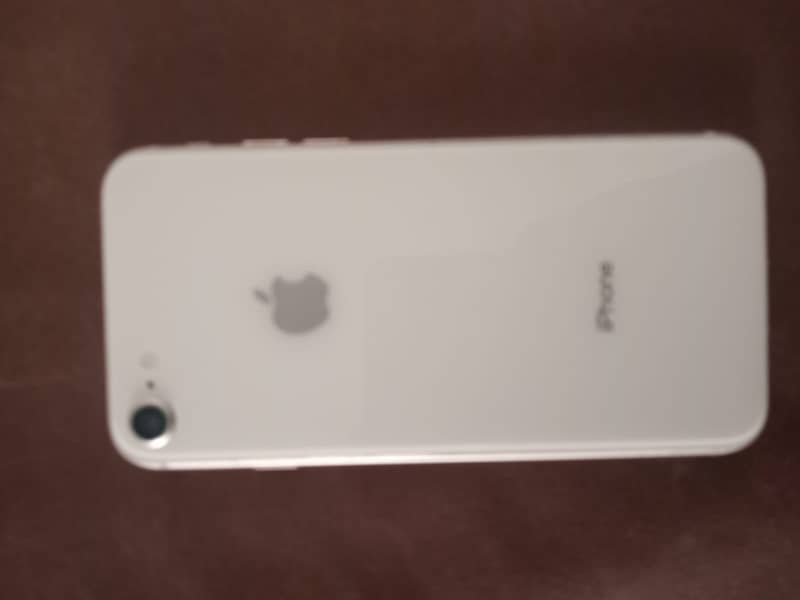 Apple iPhone 8 1