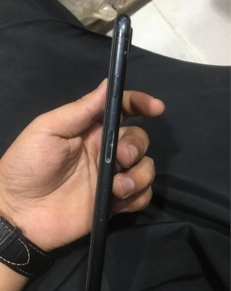 Apple iPhone 7 Plus 3