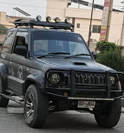 Mitsubishi Pajero 1997 2007 ke up lift hai