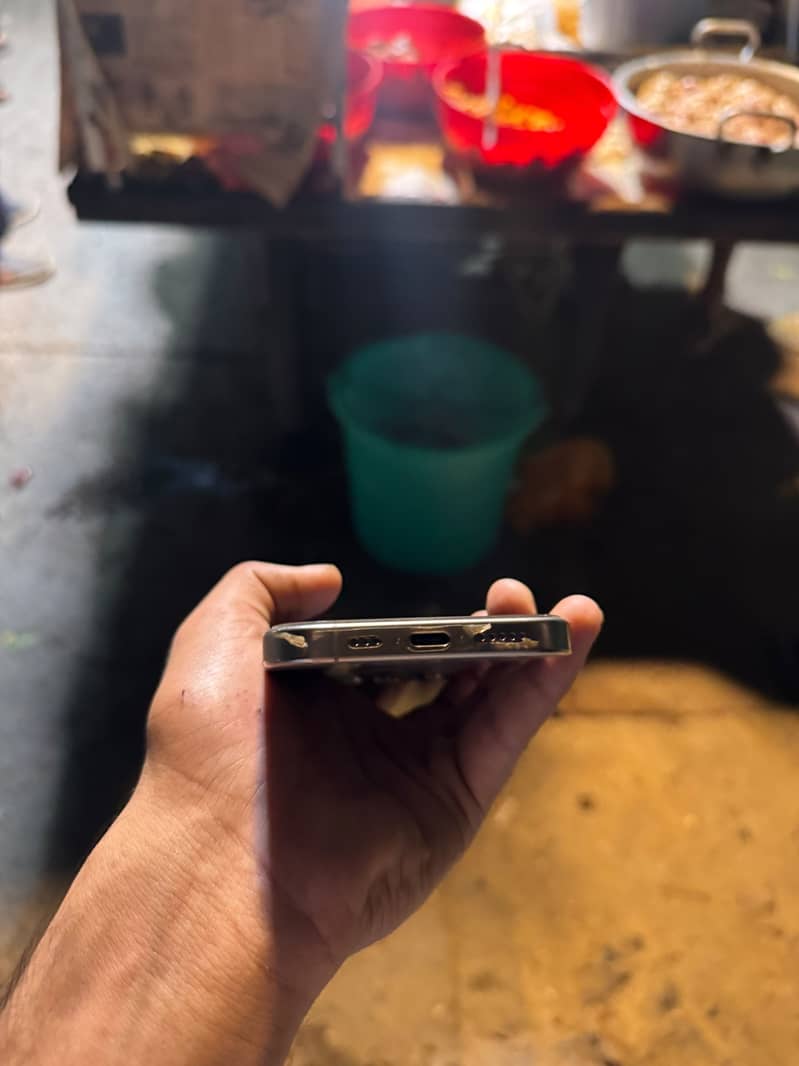 Iphone 16 pro 2