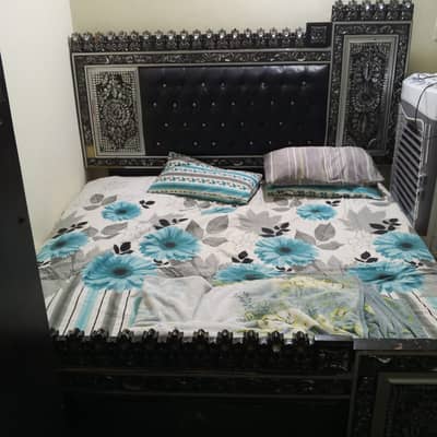 Bed and Sofia seat sell