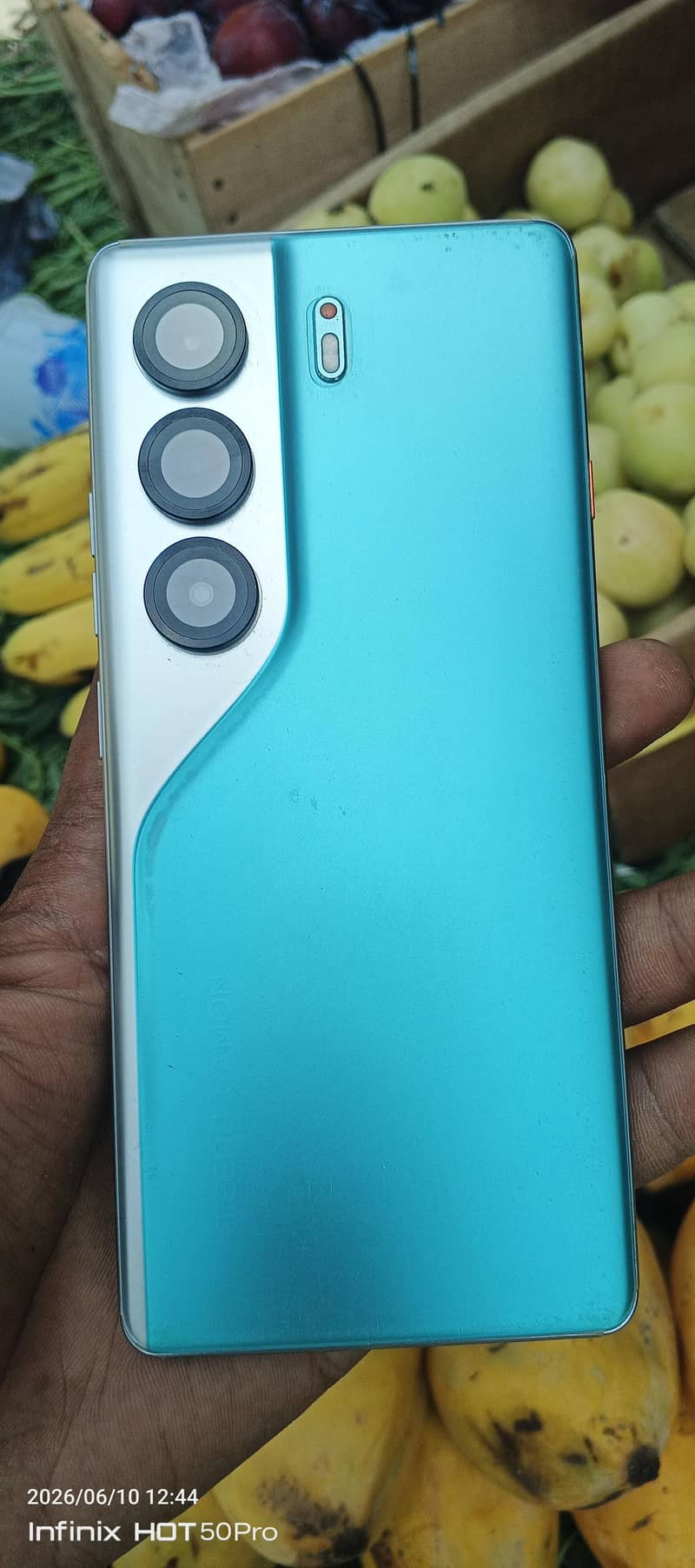 Tecno CAMON 40 Pro 0