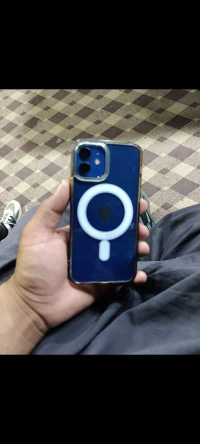 Apple iPhone 12