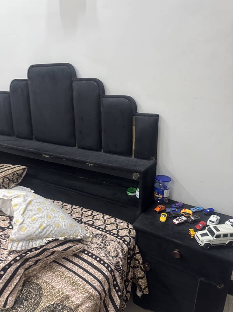 Black Bed set 4