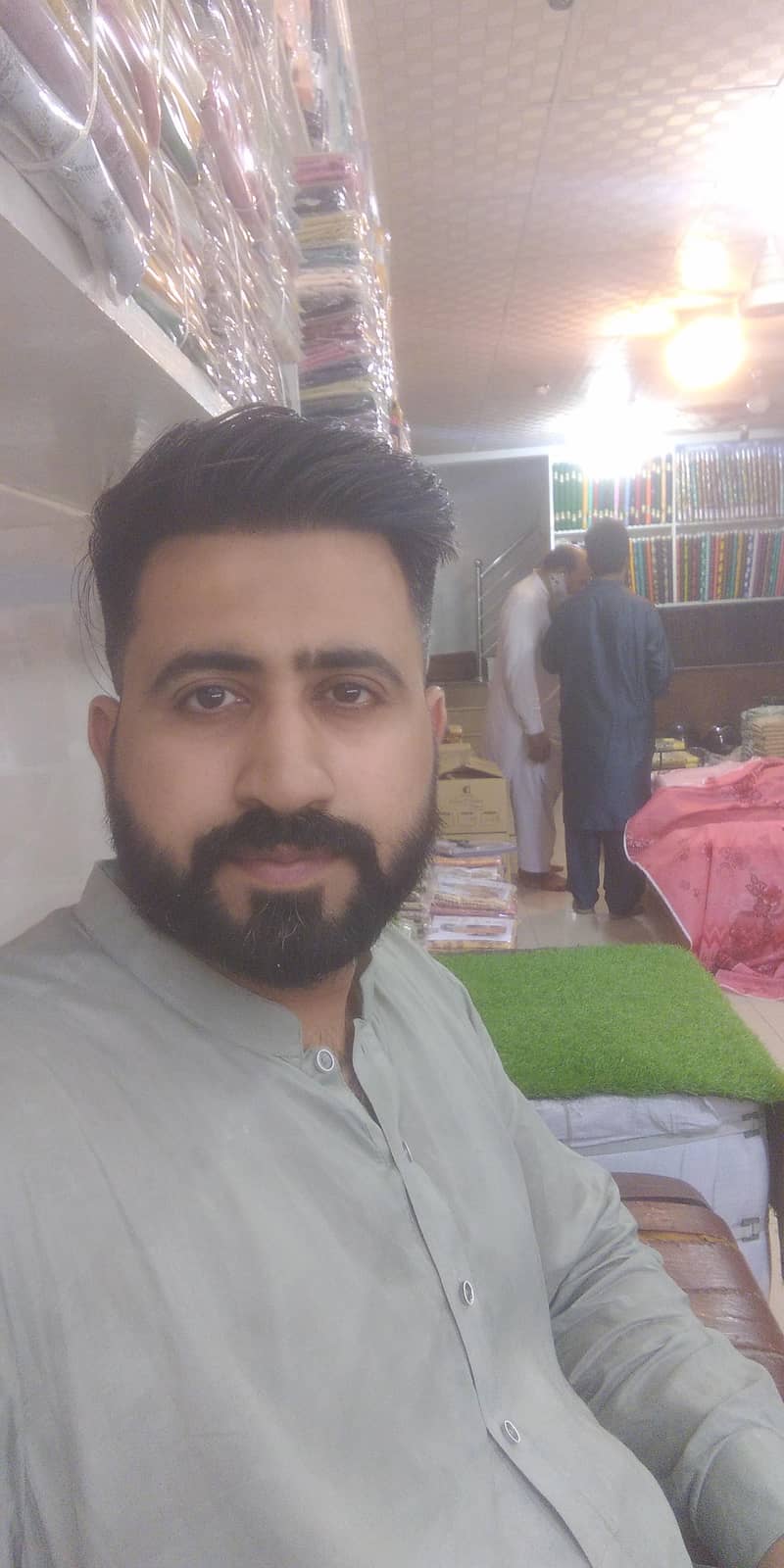 اکاؤنٹنٹ / کیشیئر / شاپ اونر اسسٹنٹ 1