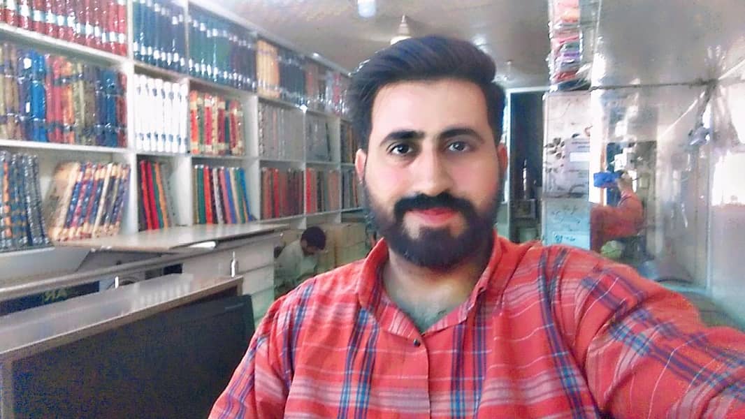 اکاؤنٹنٹ / کیشیئر / شاپ اونر اسسٹنٹ 2