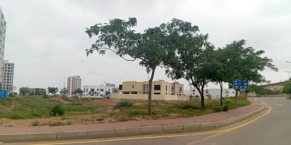Bahria Hills Plots FOR SALE. Facing Jinnah Avenue and 2km from Main Entrance of BTK Heighted Location