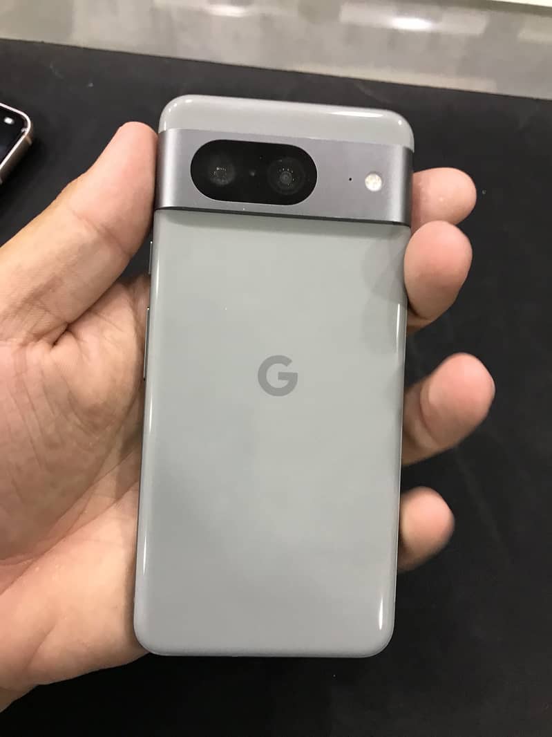 Google Pixel 8 1