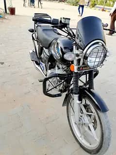 Suzuki GS 150 SE