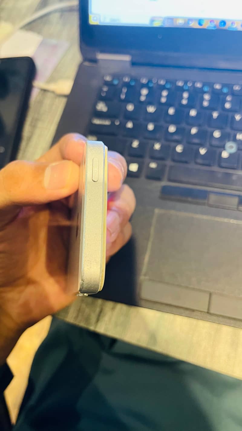 Apple iPhone 5c 6