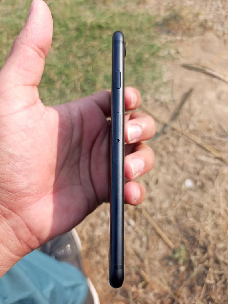 Apple iPhone 7 4